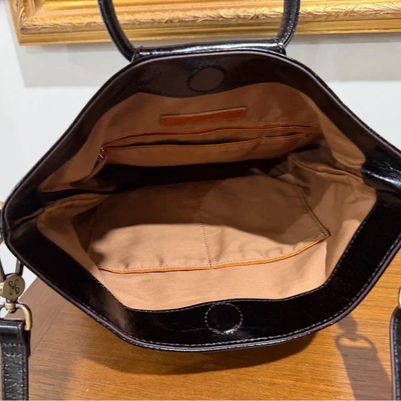 HOBO Shiela Bucket Bag - Picture 2 of 2